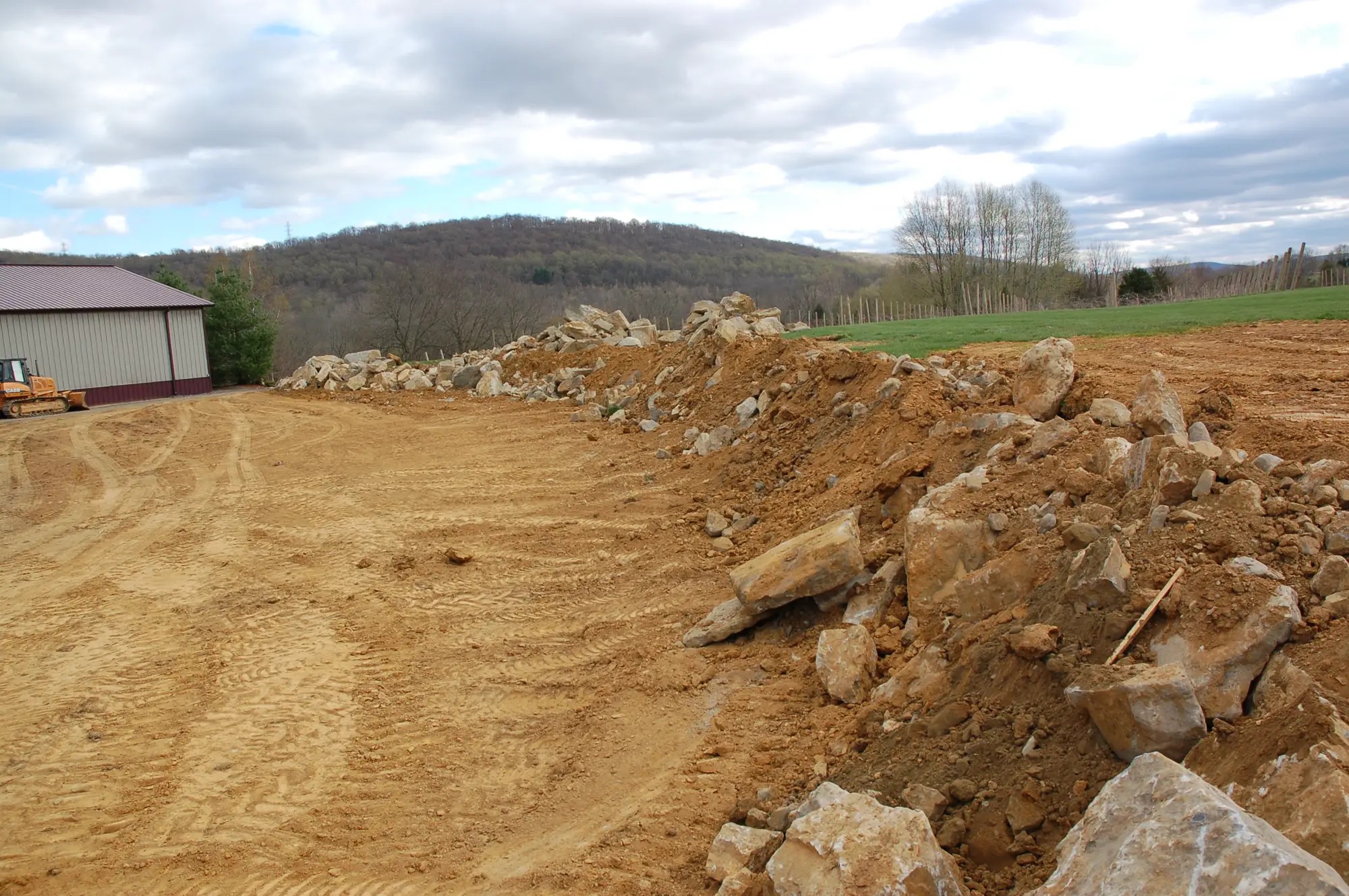 Open dirt lot before the winery was built